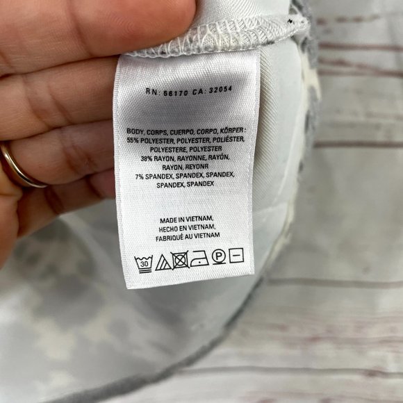 Anthropologie Akemi + Kin Floral Peplum Top - Picture 6 of 15